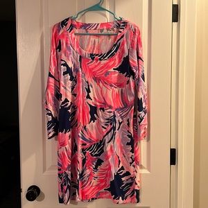 Lilly Pulitzer dress size medium. Worn once